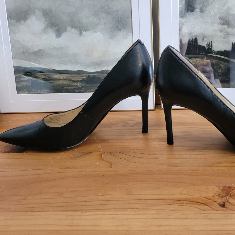 Women's MARC FISHER Heels Black Leather, Size 9